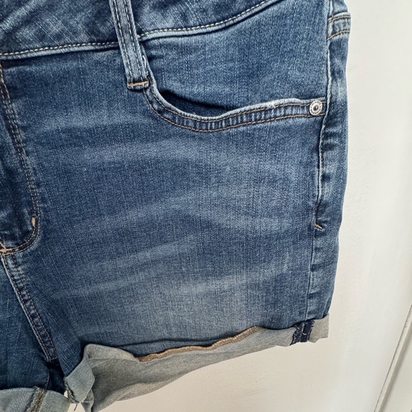 Arizona Jean Co shorts. - Picture 5 of 5